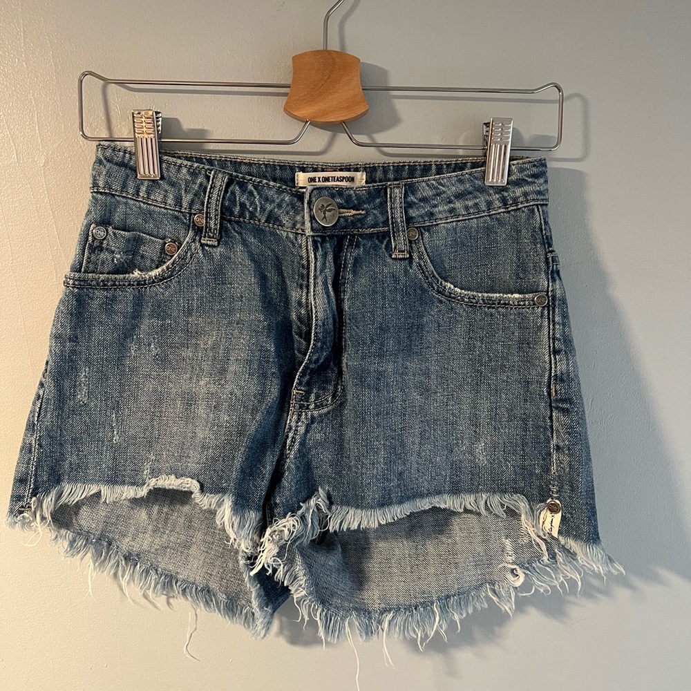 One Teaspoon Blue Jean Shorts with Distressed Look and Frayed Hem